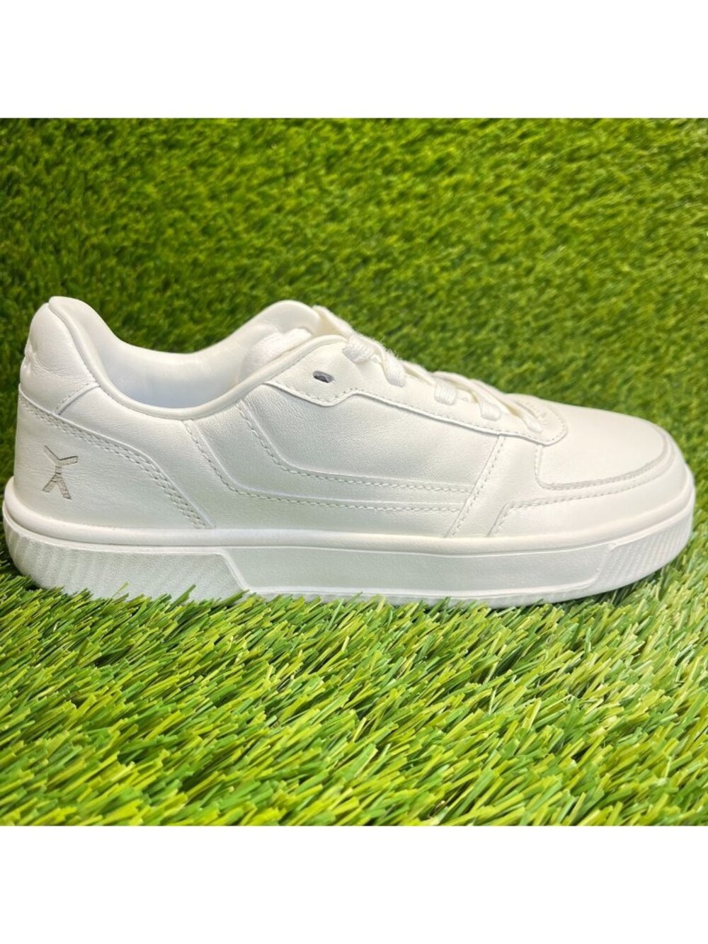 Flux Footwear Adapt Leather Trainer White Womens Size 8 Athletic Shoes Sneakers
